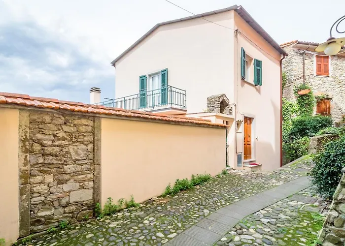 Guesthost - Comfy & Roomy - View On The Ligurian Hills! *