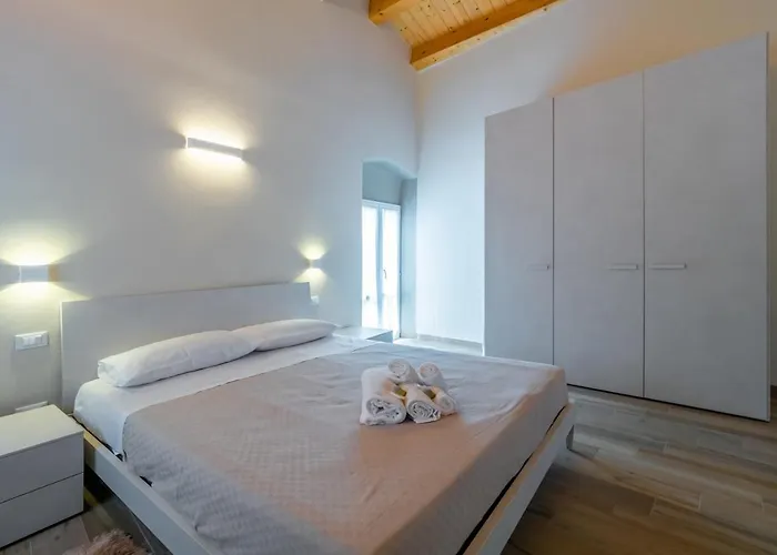 Lejlighed Guesthost - Comfy & Roomy - View On The Ligurian Hills! *